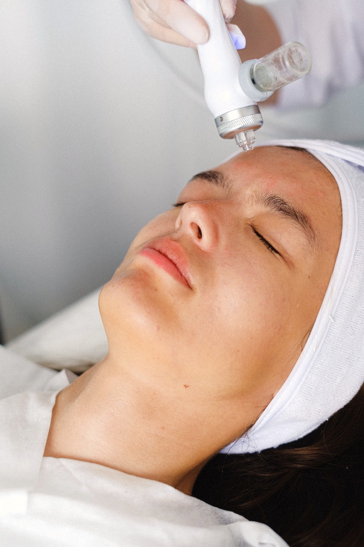 Does Low Level Laser Therapy Really Help Hair Loss?